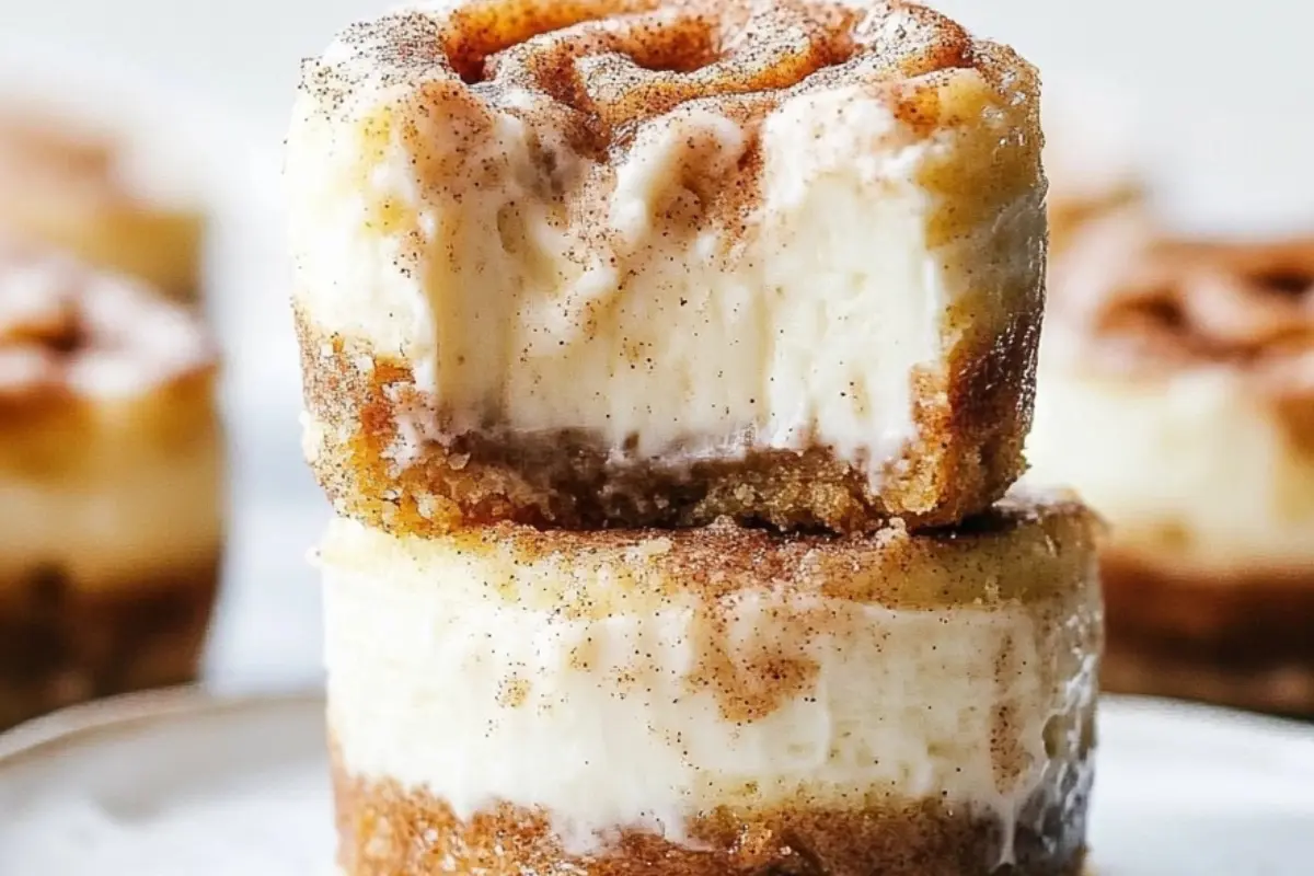 Mini Cinnamon Roll Cheesecakes