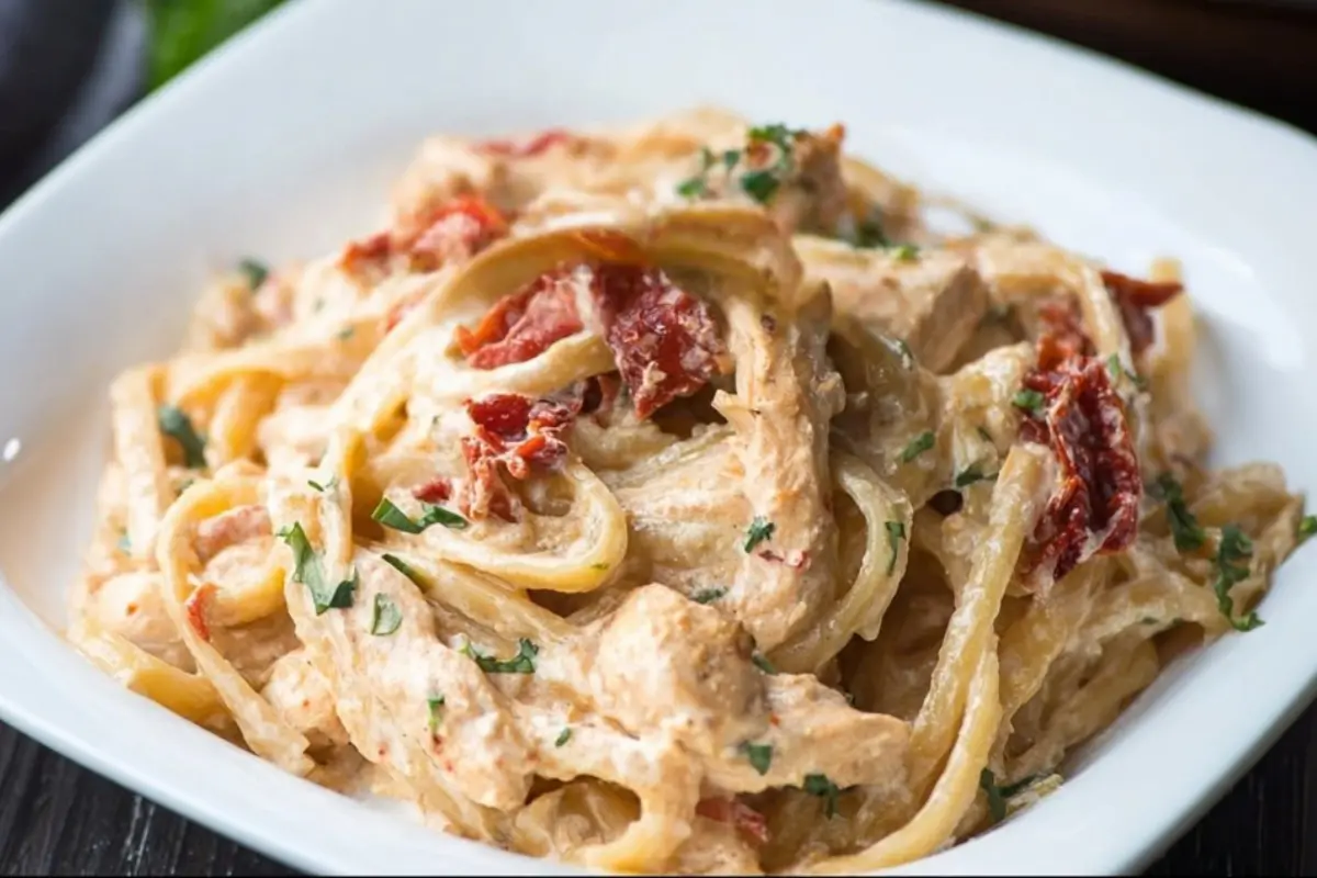 Creamy Sun Dried Tomato Chicken Pasta