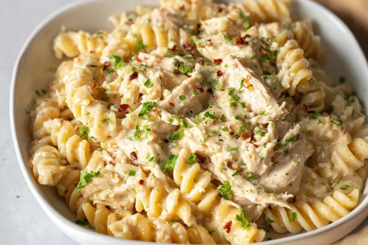 Crock Pot Garlic Parmesan Chicken Pasta