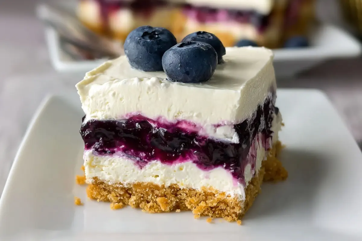 No-Bake Blueberry Cheesecake Bars
