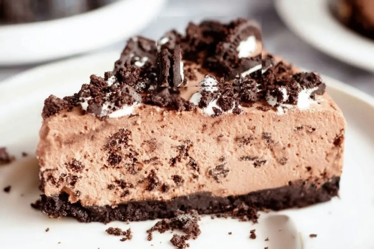 No Bake Chocolate Oreo Cheesecake