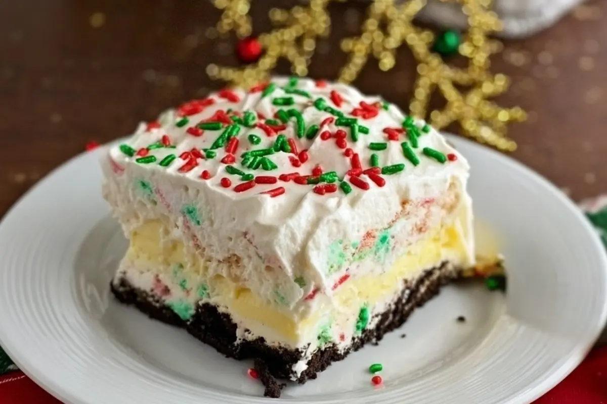 no bake Christmas dessert lasagna