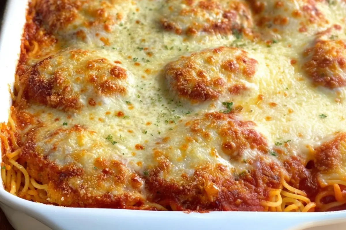 Lazy Chicken Parmesan Baked Spaghetti