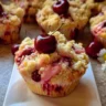 Easy Muffins with Crumb Topping